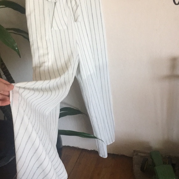 4/$25 Light beachy jumpsuit - Picture 4 of 7